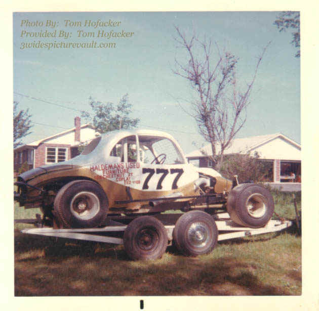 b11.26.05_777_YER_DOR_0060D_1.jpg (87762 bytes)