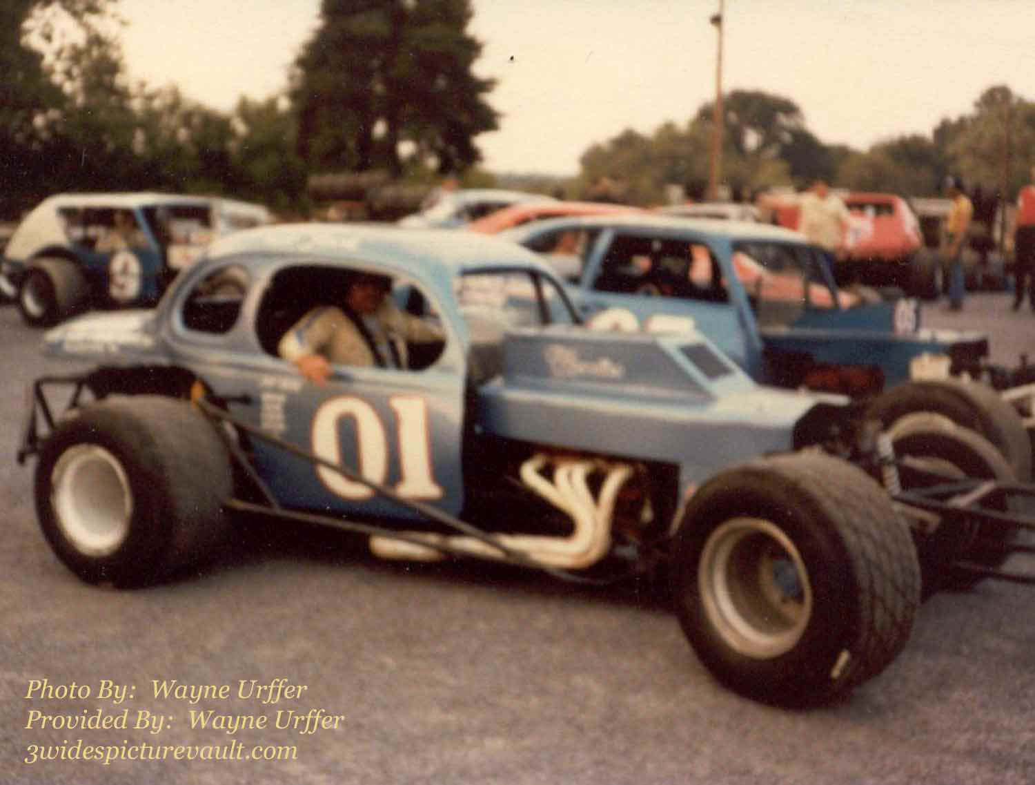 c03.19.06_001_HEF_DOR_0079_2.jpg (94474 bytes)