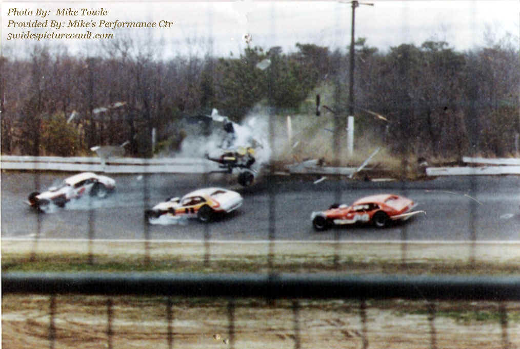 c06.30.06_VIN_GRN_WAL_0081_1.jpg (156894 bytes)