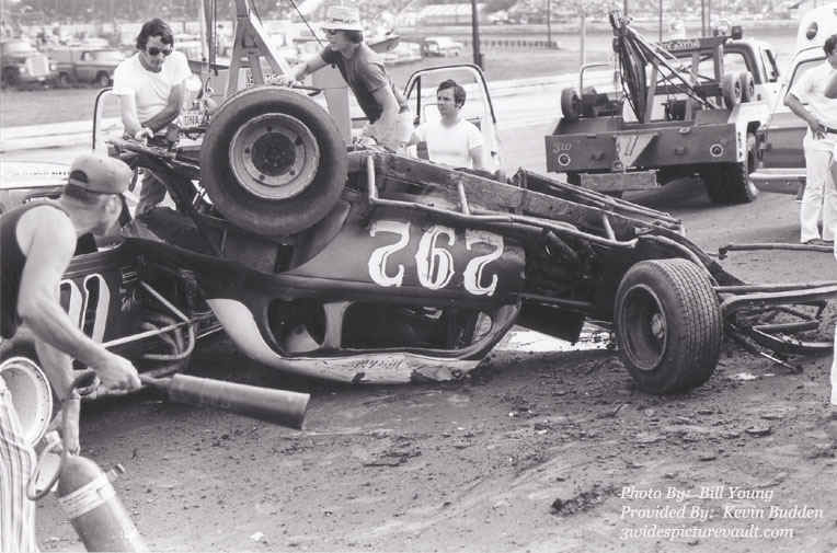 c07.04.06_292_MIC_FLM_0073D_1.jpg (124438 bytes)