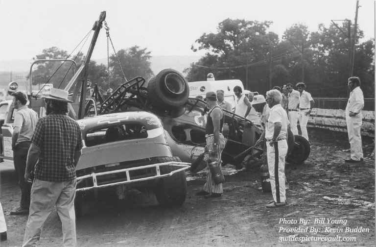 c07.04.06_292_MIC_FLM_0073D_2.jpg (105649 bytes)