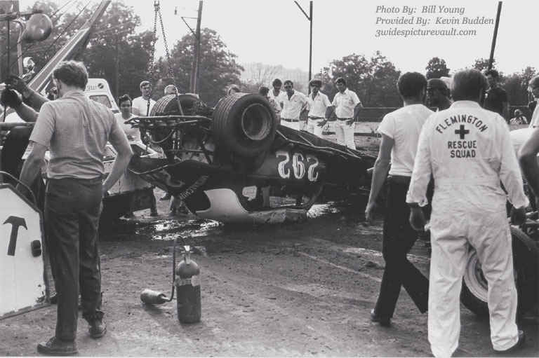 c07.04.06_292_MIC_FLM_0073D_3.jpg (108916 bytes)