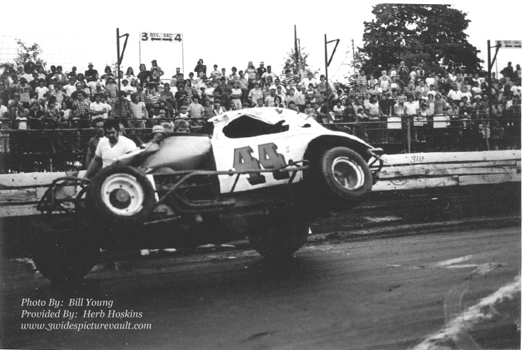 d04.15.07_044_COZ_FLM_0070D_3.jpg (101801 bytes)