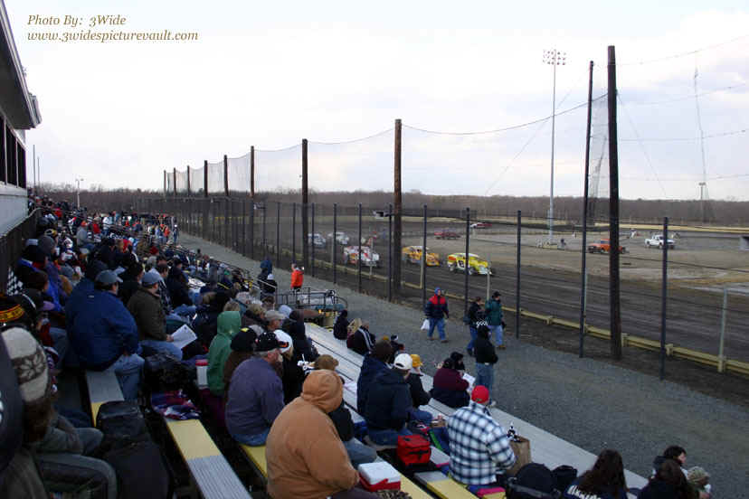 D04.07.07_NES_1.jpg (116223 bytes)