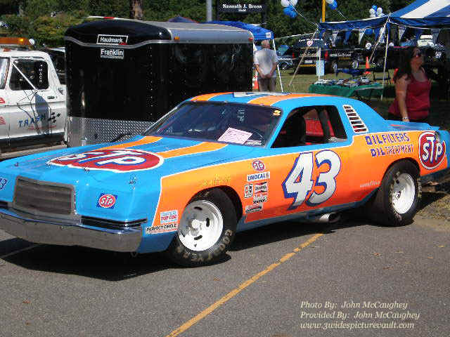 D09.09.07_Warren_McC_1.jpg (118973 bytes)