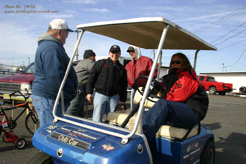 d12.01.07_WALL_FLEA_c3.jpg (150138 bytes)