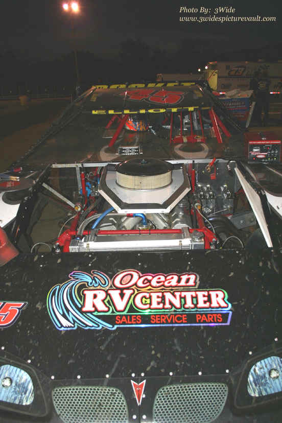 NES_05.11.07_045_Elliott.jpg (136124 bytes)