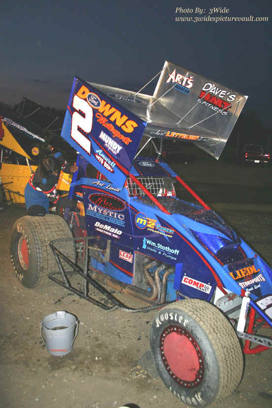 NES_05.11.07_2_LIEDL.jpg (149057 bytes)