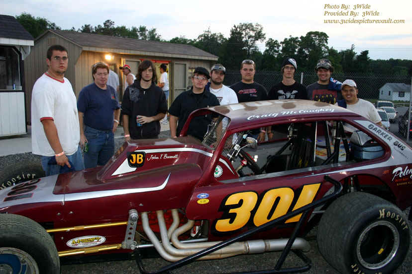 NES_d06.16.07_1_301_UTI_Guys.jpg (147736 bytes)