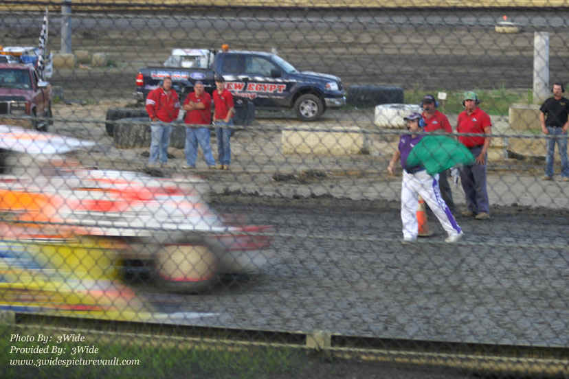 d06.30.07_NES_POLE_SHUFF_1.jpg (128484 bytes)