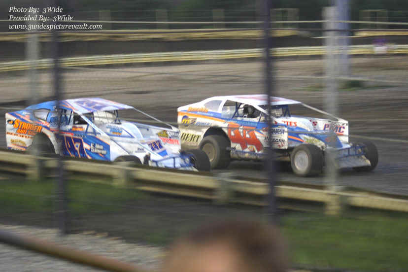 d06.30.07_NES_POLE_SHUFF_4.jpg (101409 bytes)