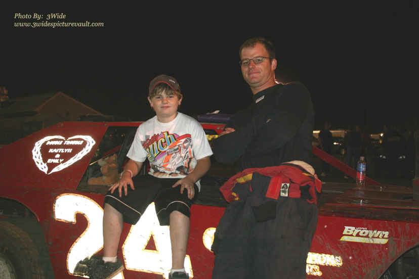 d08.18.07_NES_024_SEARCH.jpg (89025 bytes)