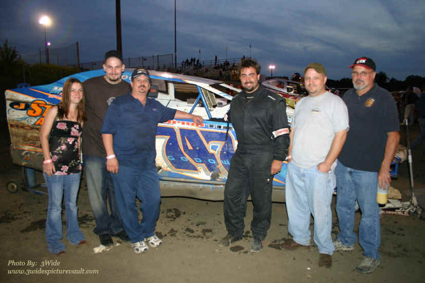 d08.18.07_NES_747_Vespia.jpg (118363 bytes)