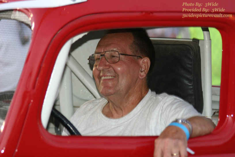 adam.jpg (87200 bytes)