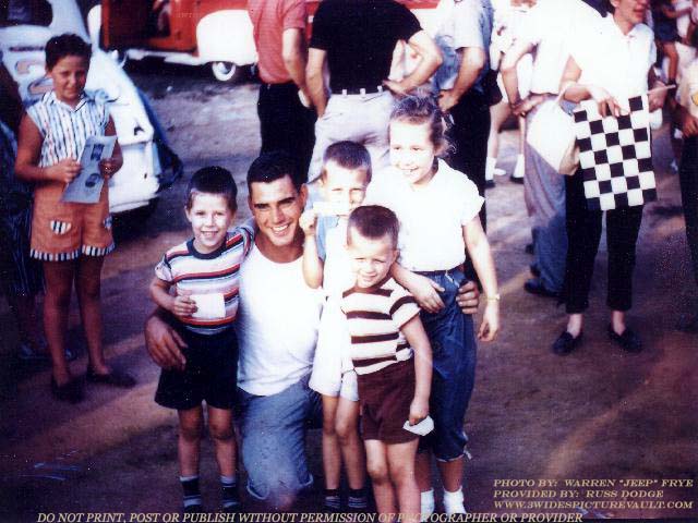 06.03.03_McL_KIDS_ALC_0057F_1.jpg (65195 bytes)