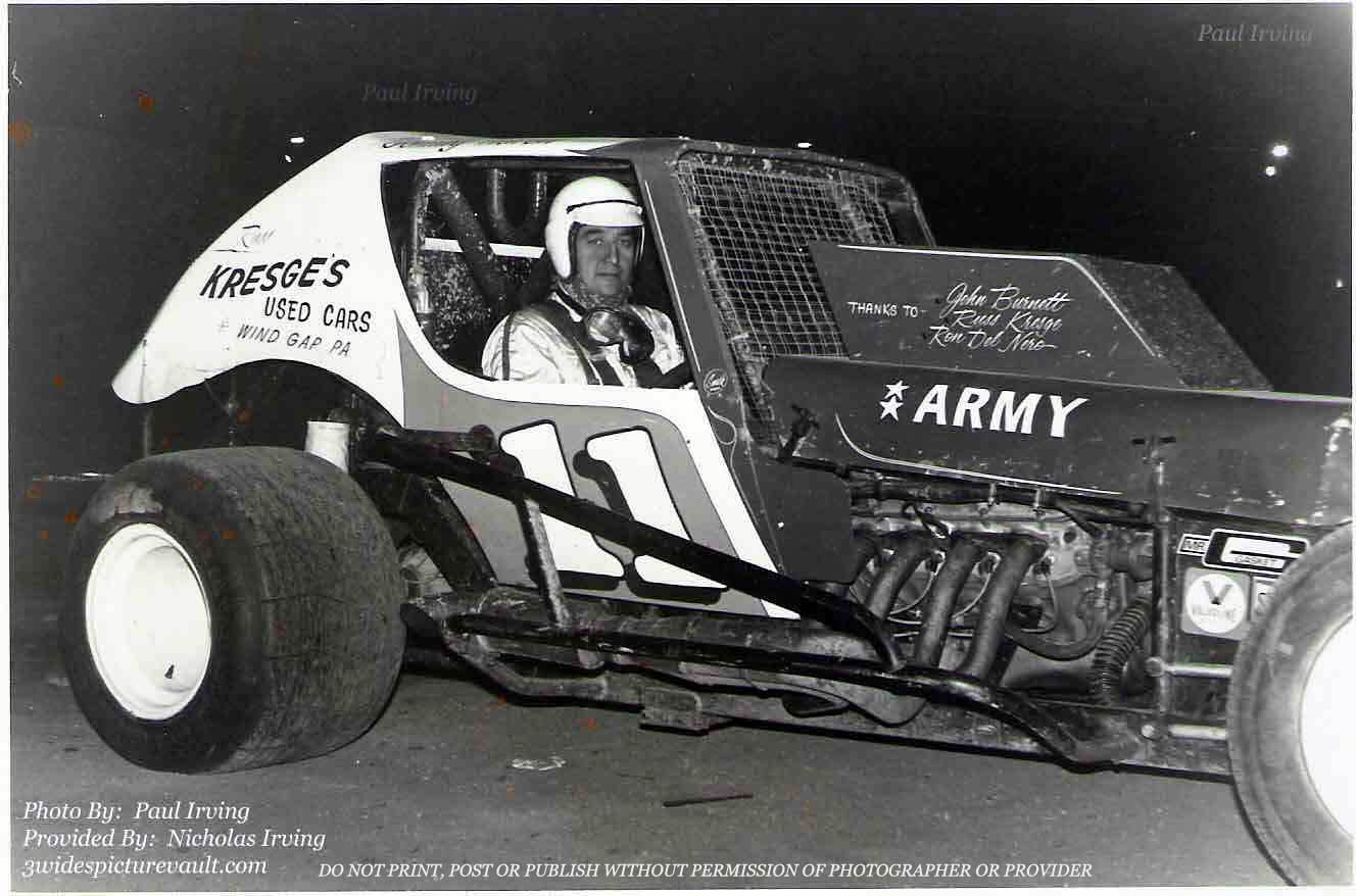 12.20.03_011_HAR_MID_0077_1.jpg (91213 bytes)