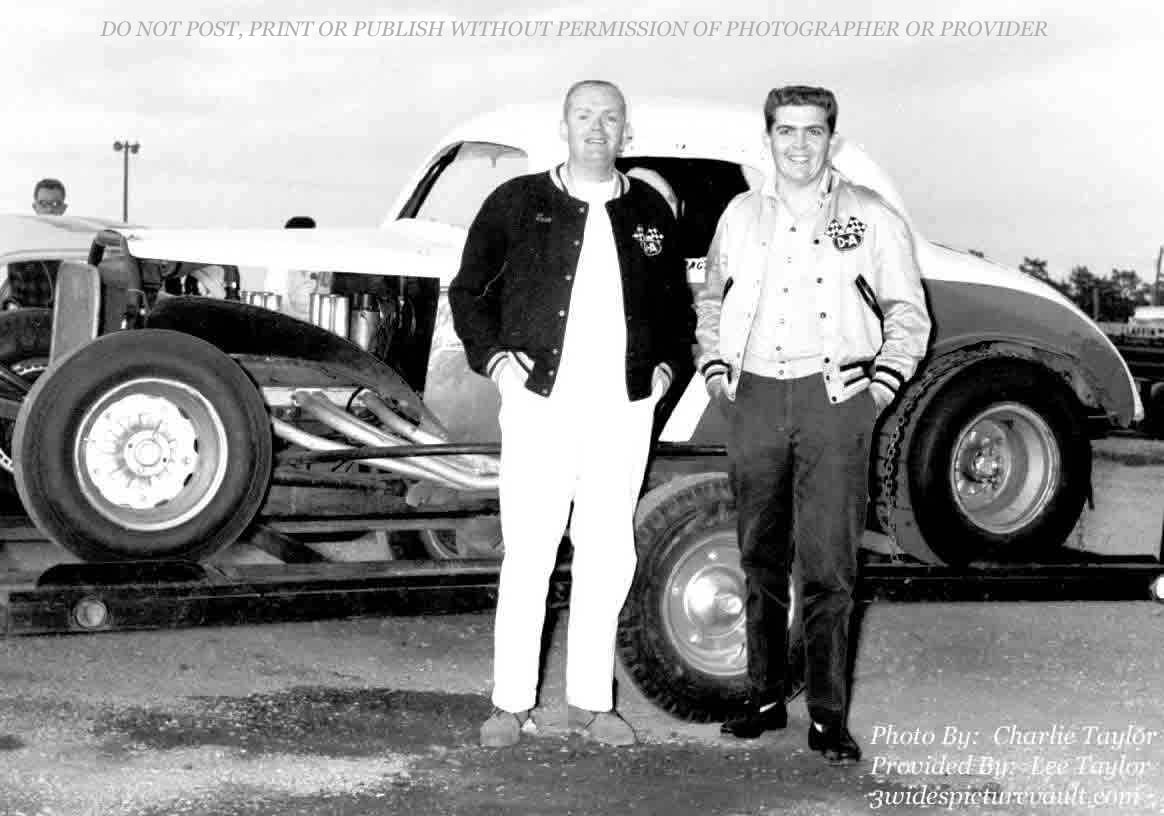 12.29.03_GRE_BRA_WAL_0060_1.jpg (63383 bytes)