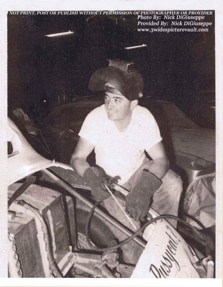 b03.05.05_039_DiG_MOR_0060F_1.jpg (99293 bytes)