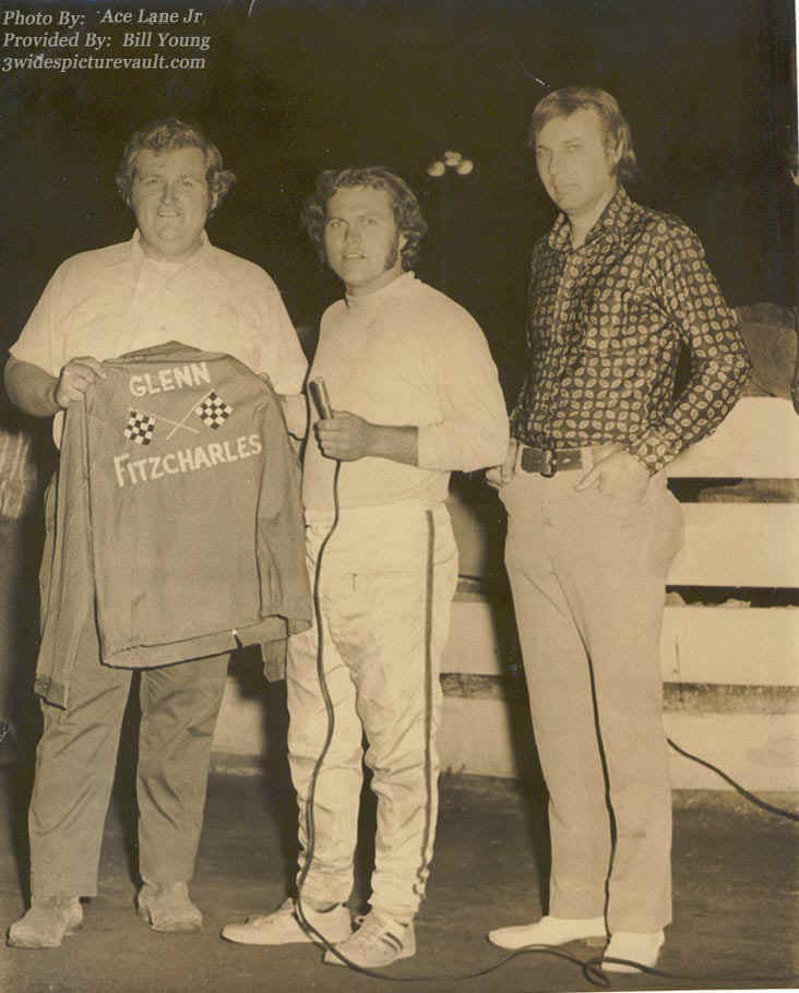 b03.14.05_FIT_YOU_SIN_0070F_1.jpg (107726 bytes)