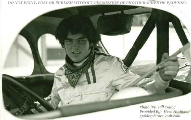 b04.17.05_MYS_PIC_FLM_0070_1.jpg (36124 bytes)