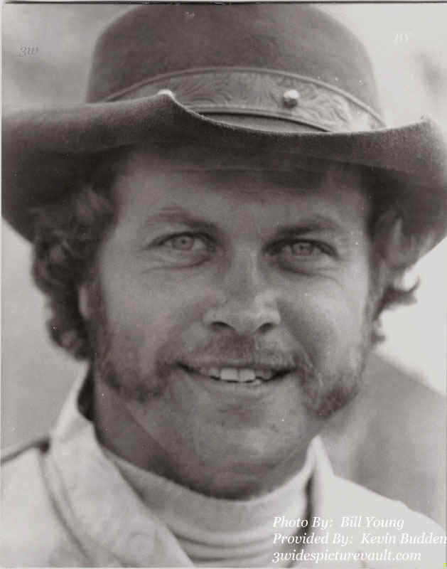 b07.05.05_GLN_FIT_FLM_0070F_1.jpg (73207 bytes)