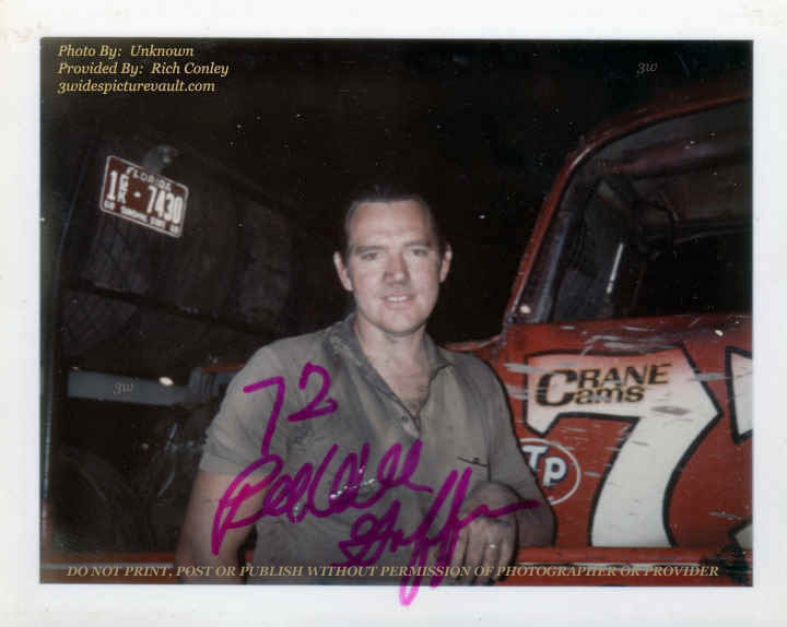 c07.10.06_072_GRI_UNK_0070F_1.jpg (80250 bytes)