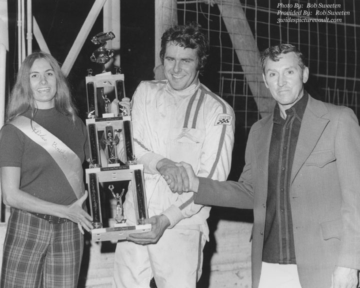 c11.01.06_BRI_MAN_BPT_0070_1.jpg (95089 bytes)