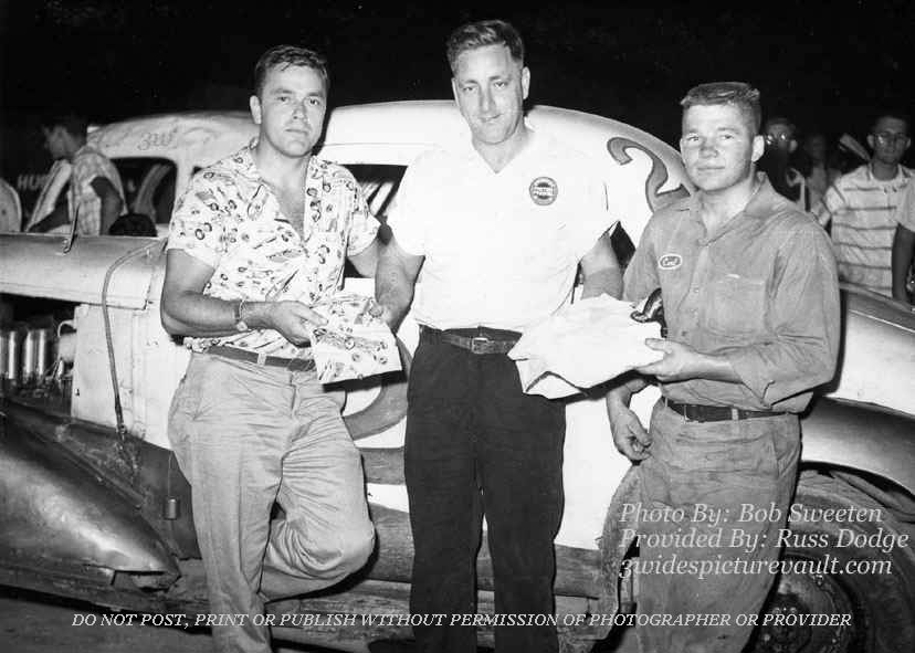 c12.22.06_002_TAS_ALC_0058F_1.jpg (125034 bytes)