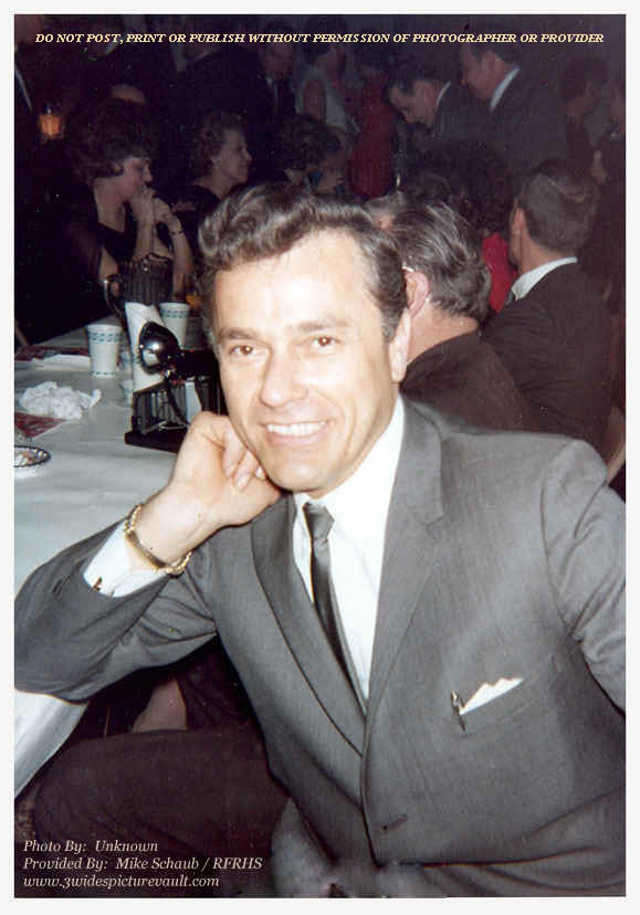 d06.04.07__AL_TAS_REA_0060F_1.jpg (111086 bytes)