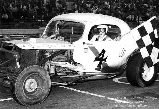 a05.01.03_004_HUM_WAL_0073_1.jpg (60497 bytes)