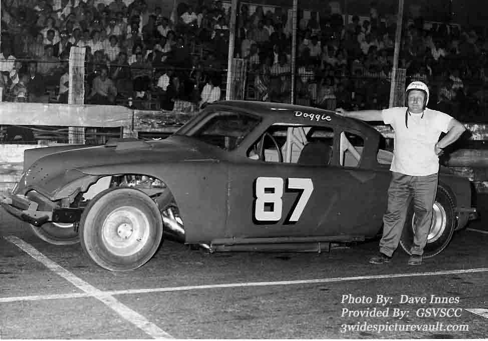 a08.01.04_087_HEW_WAL_0060G_1.jpg (59125 bytes)