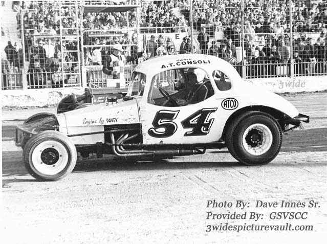 a12.24.04_054_CON_UNK_0060G_1.jpg (88246 bytes)