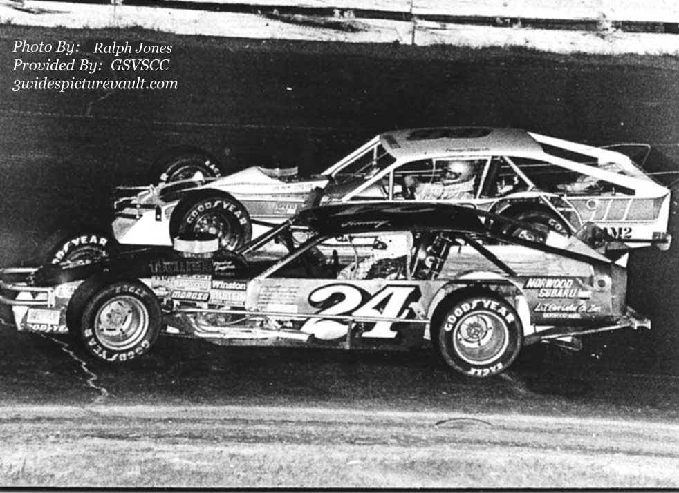 c04.02.06__24_UNK_WAL_0084G_1.jpg (111678 bytes)