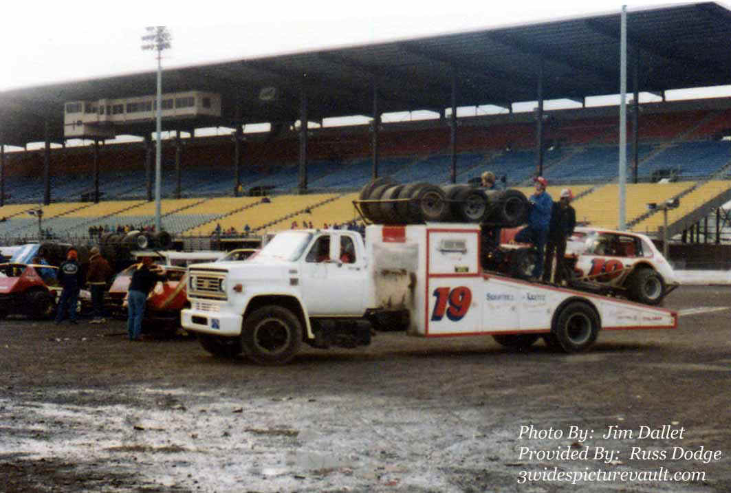 b05.20.05_019_BRI_SYR_0070H_1.jpg (85716 bytes)