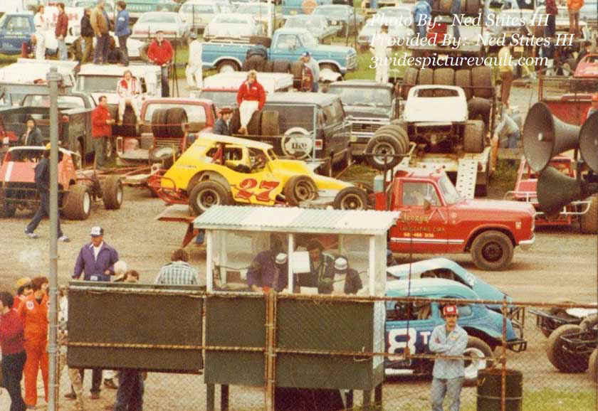 b08.29.05_027_PLO_FLM_0080_1H.jpg (97721 bytes)