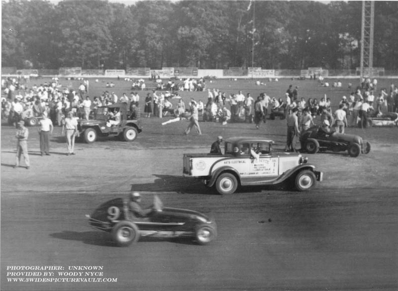 08.02.03_009_UNK_HAT_0050_1.jpg (64951 bytes)