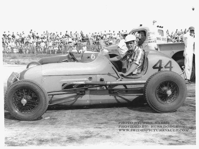 08.29.03_044_MYS_RIT_0054_1.jpg (59977 bytes)