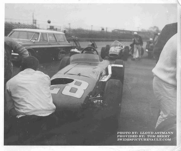 09.13.03_028_AND_TRN_0064_1.jpg (37633 bytes)