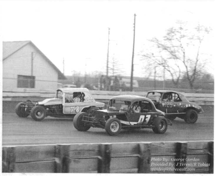 c08.25.06_078_125_FLM_0074W_1.jpg (87766 bytes)