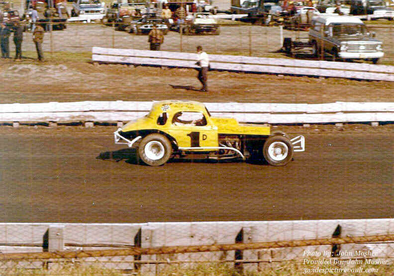 c12.01.06_01D_UMK_FLM_0070W_1.jpg (130251 bytes)