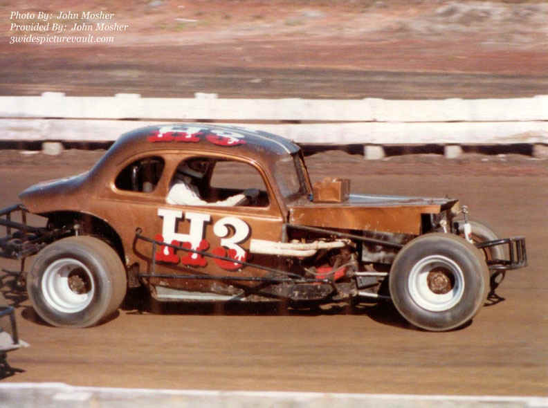 c12.01.06__H3_MYS_FLM_0078W_1.jpg (116547 bytes)