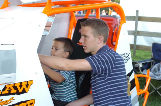 DSC_0026[3].jpg (58733 bytes)