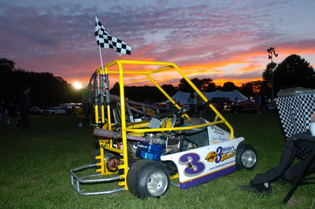 DSC_0032[2].jpg (63235 bytes)