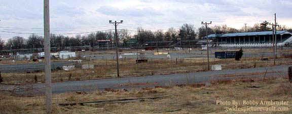 a02.23.04_FRT_STR_FLM_2004_2.jpg (54290 bytes)