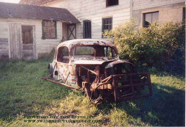 06.05.03_YES_TER_DAY_2000_1.jpg (60657 bytes)