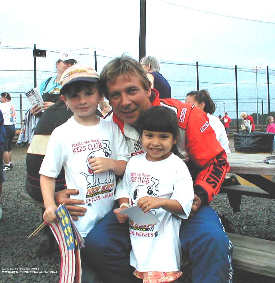 07.05.03_PAU_KID_NES_2003_1.jpg (70168 bytes)