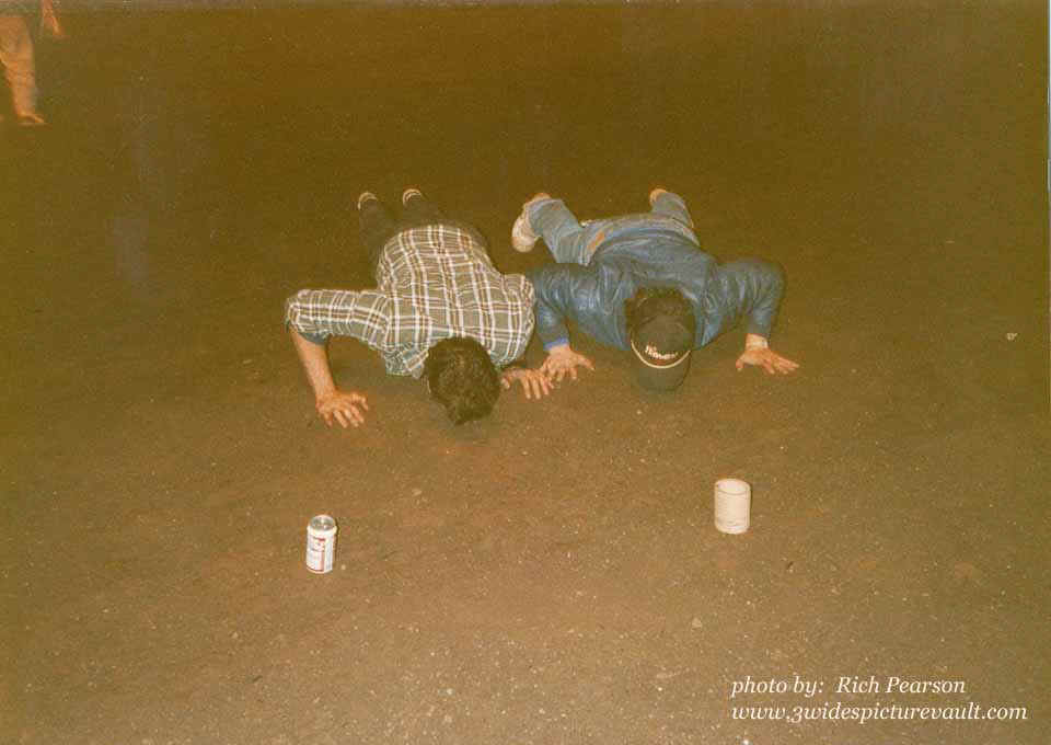 11.09.03_KIS_DRT_FLM_0090_1.jpg (48712 bytes)