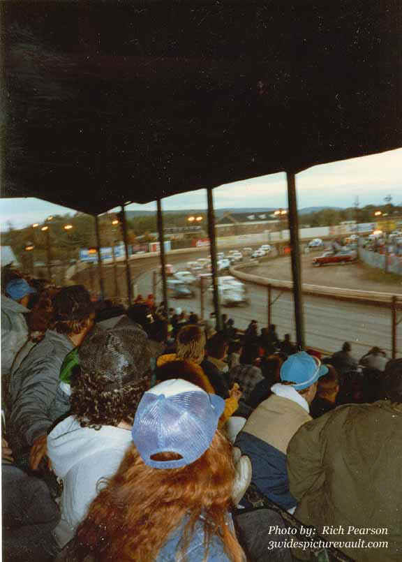 11.09.03_PAC_GRN_FLM_0080_1.jpg (55476 bytes)