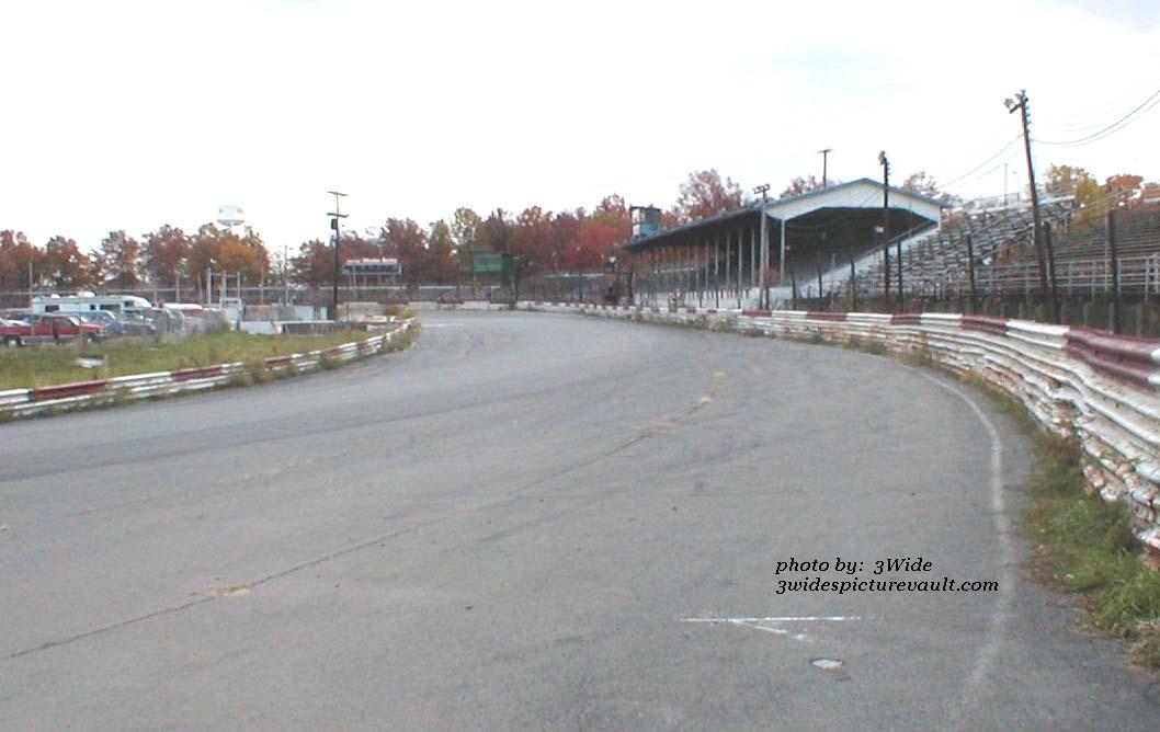 12.03.02_FRT_STR_FLM_1102_1.jpg (67381 bytes)