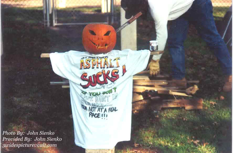 a04.10.04_PUM_HEA_FLM_0090_1.jpg (50747 bytes)